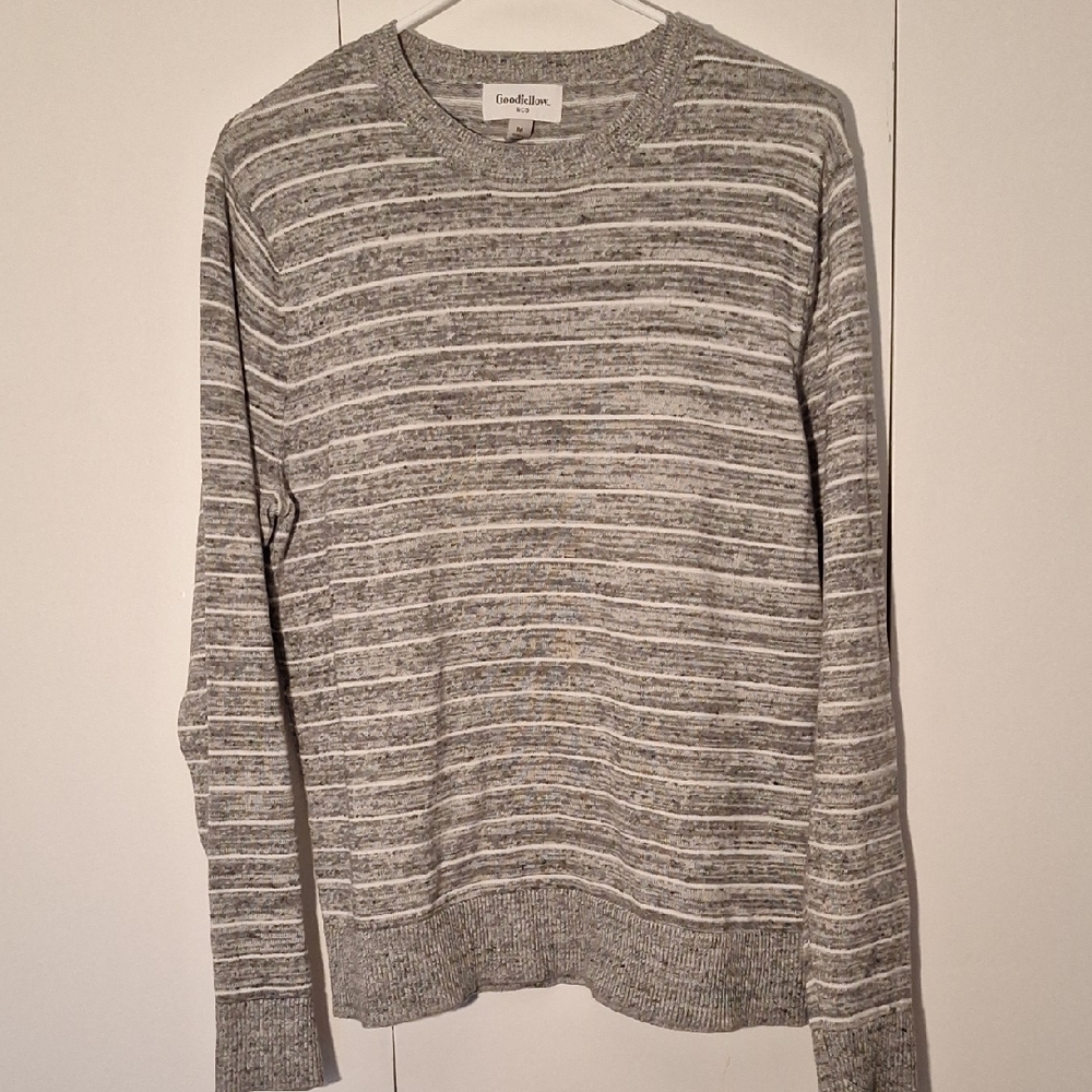 Goodfellow & Co Gray Crew Neck Sweater with Horizontal Stripes and Ribbed Cuffs